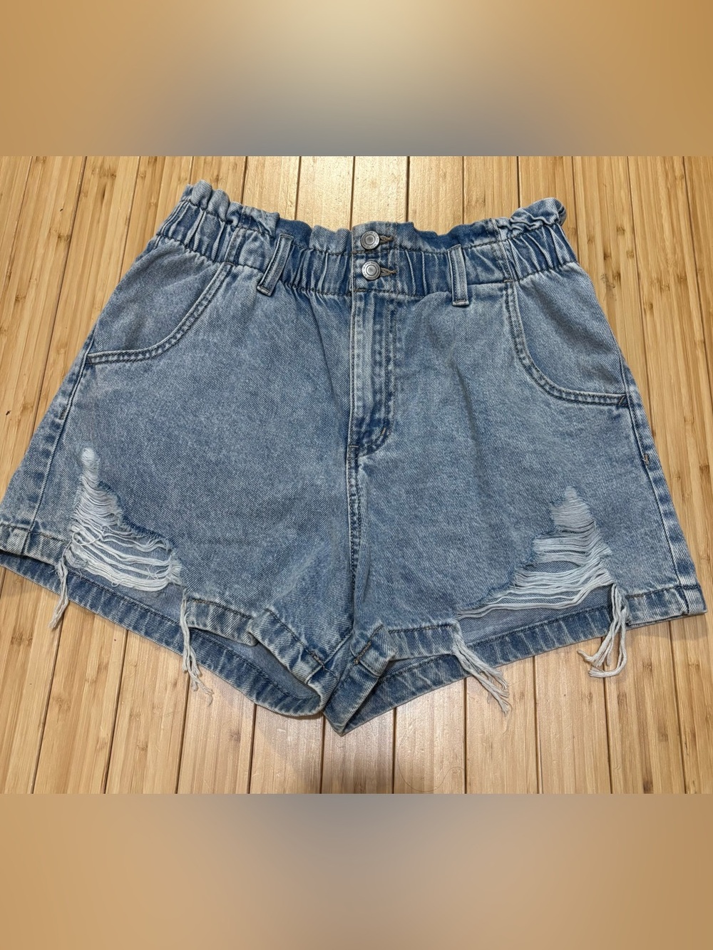 High rise Mom Shorts. Size 9/29. Light wash. Paper bag waist. EUC.